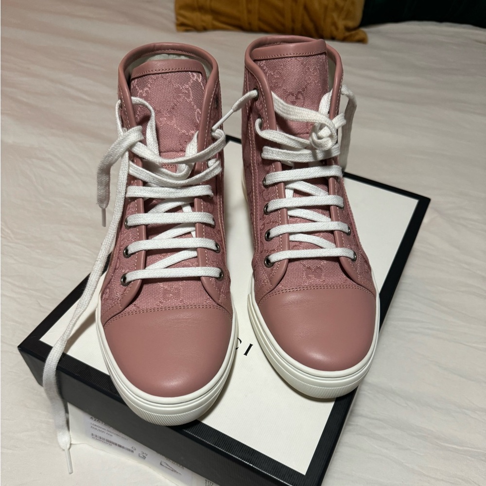 Authentic Gucci sneakers